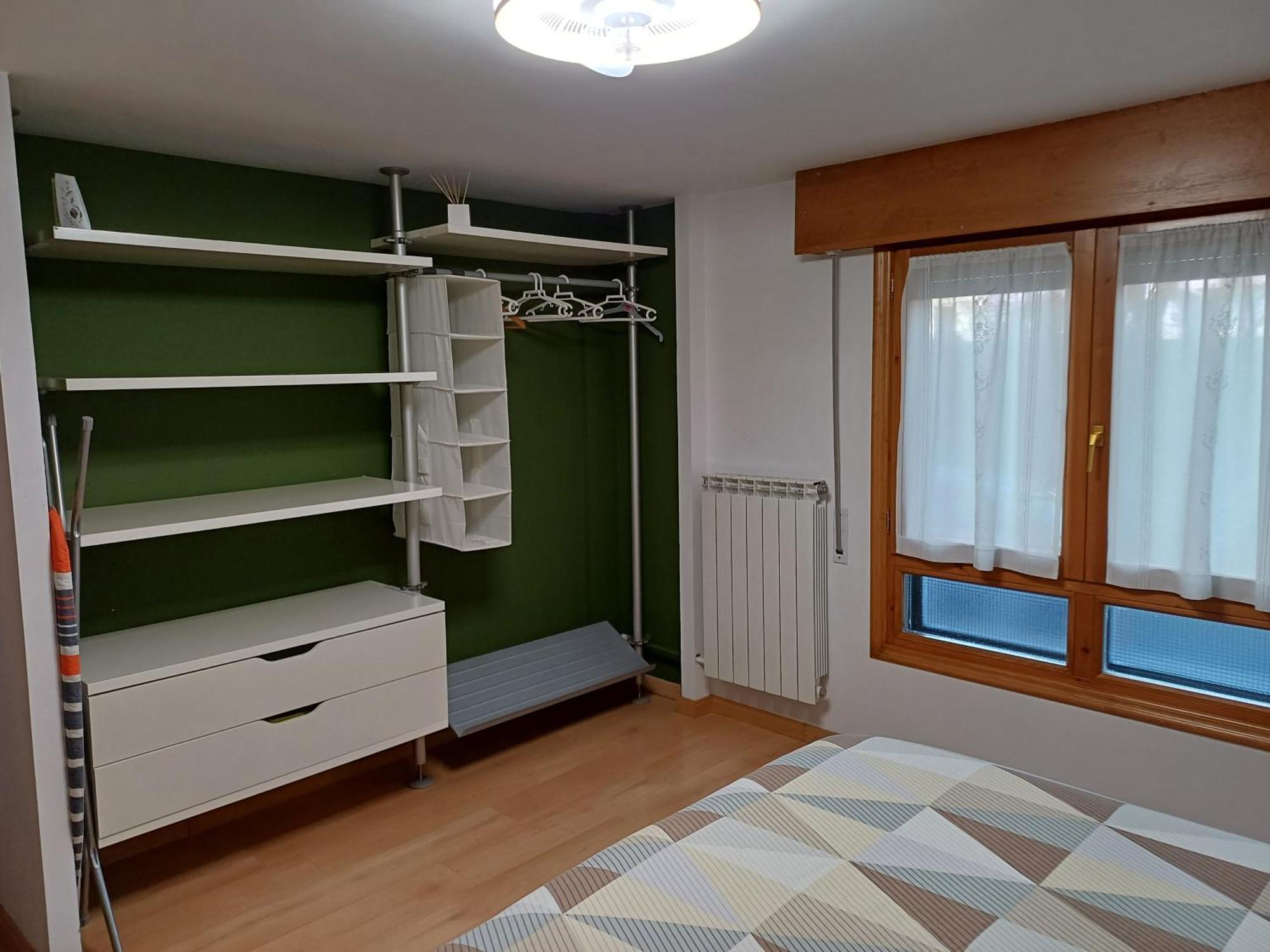 Puerta Del Pirineo Apartment *